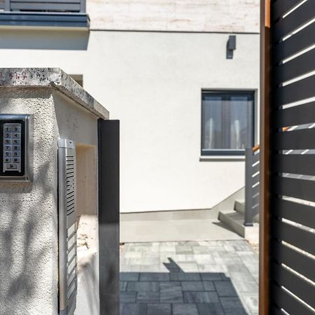 Residence Jonathan Biograd Na Moru Exteriér fotografie