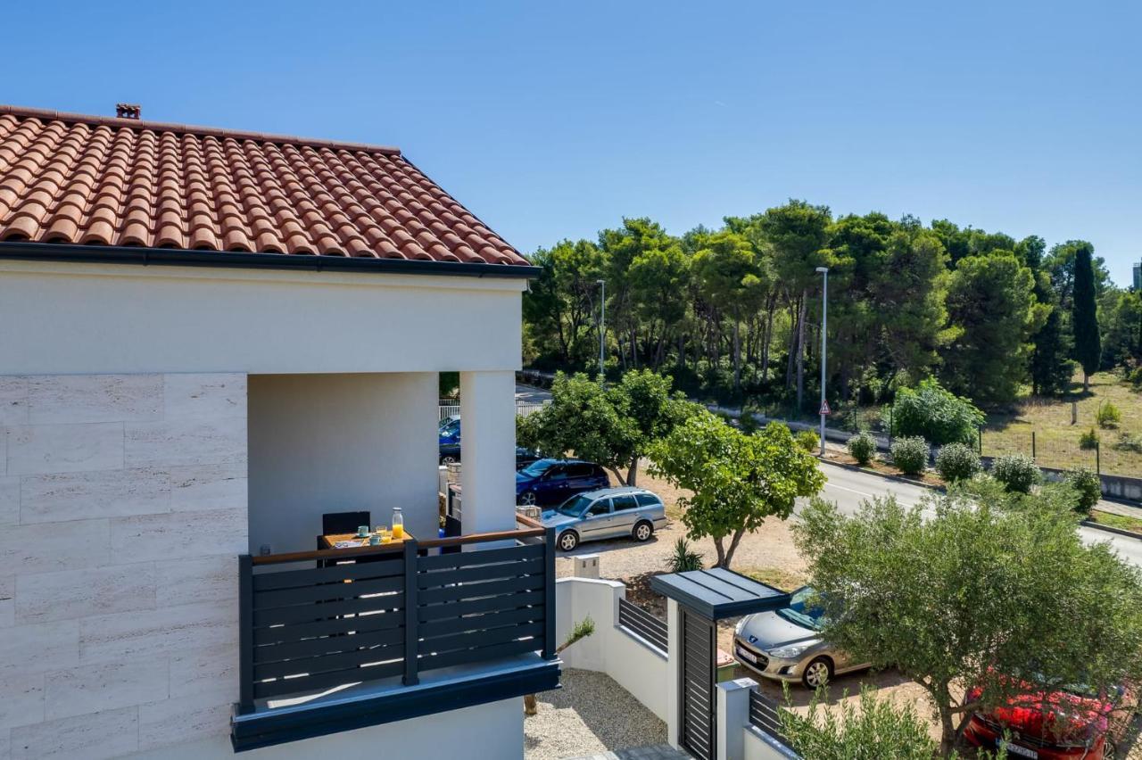 Residence Jonathan Biograd Na Moru Exteriér fotografie
